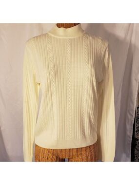 Ladies PRINCIPLES Petite Cream Mock Turtleneck Sweater - M